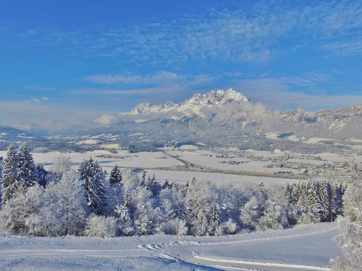 Chalet On The Ski Slope In St Johann In Tyrol Apfeldorf Exterior foto