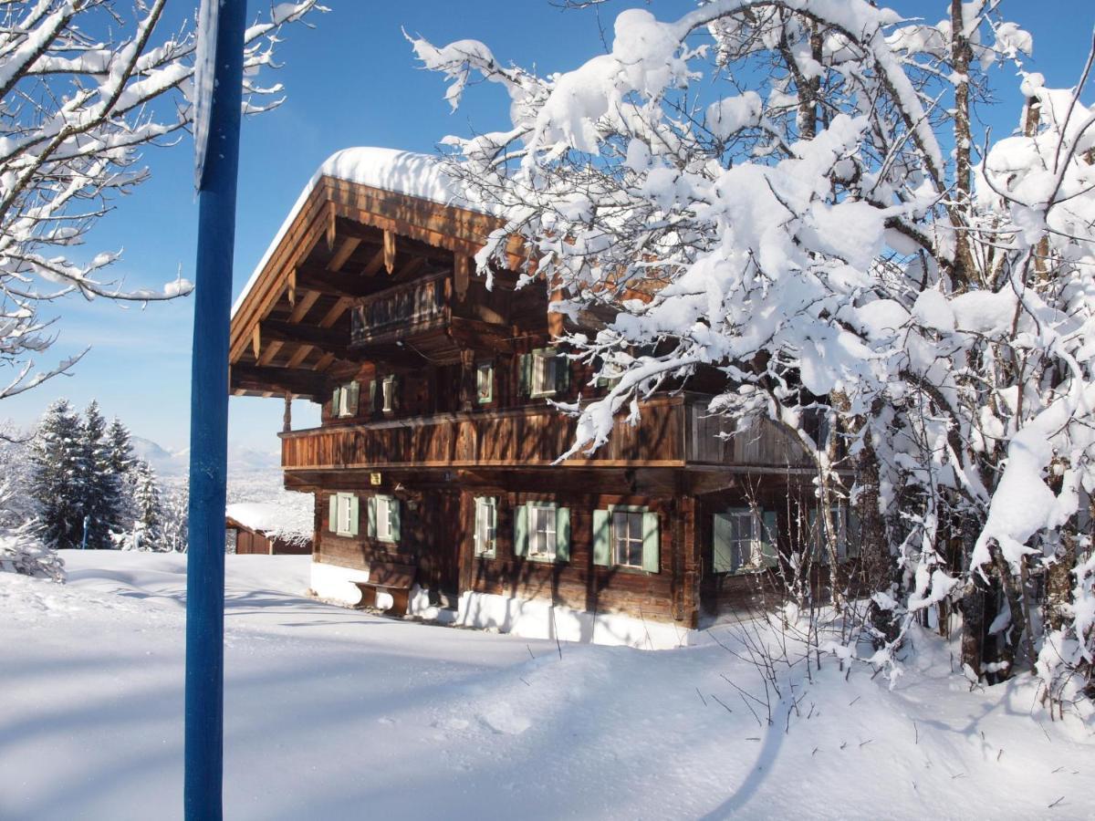 Chalet On The Ski Slope In St Johann In Tyrol Apfeldorf Exterior foto